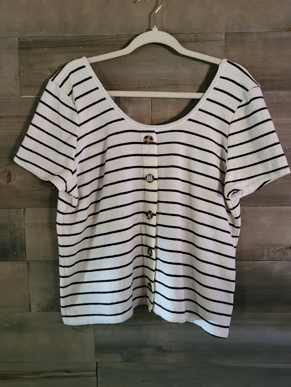 Torrid Black And White Striped Scoop Neck Short Sleeved Top Size 1X